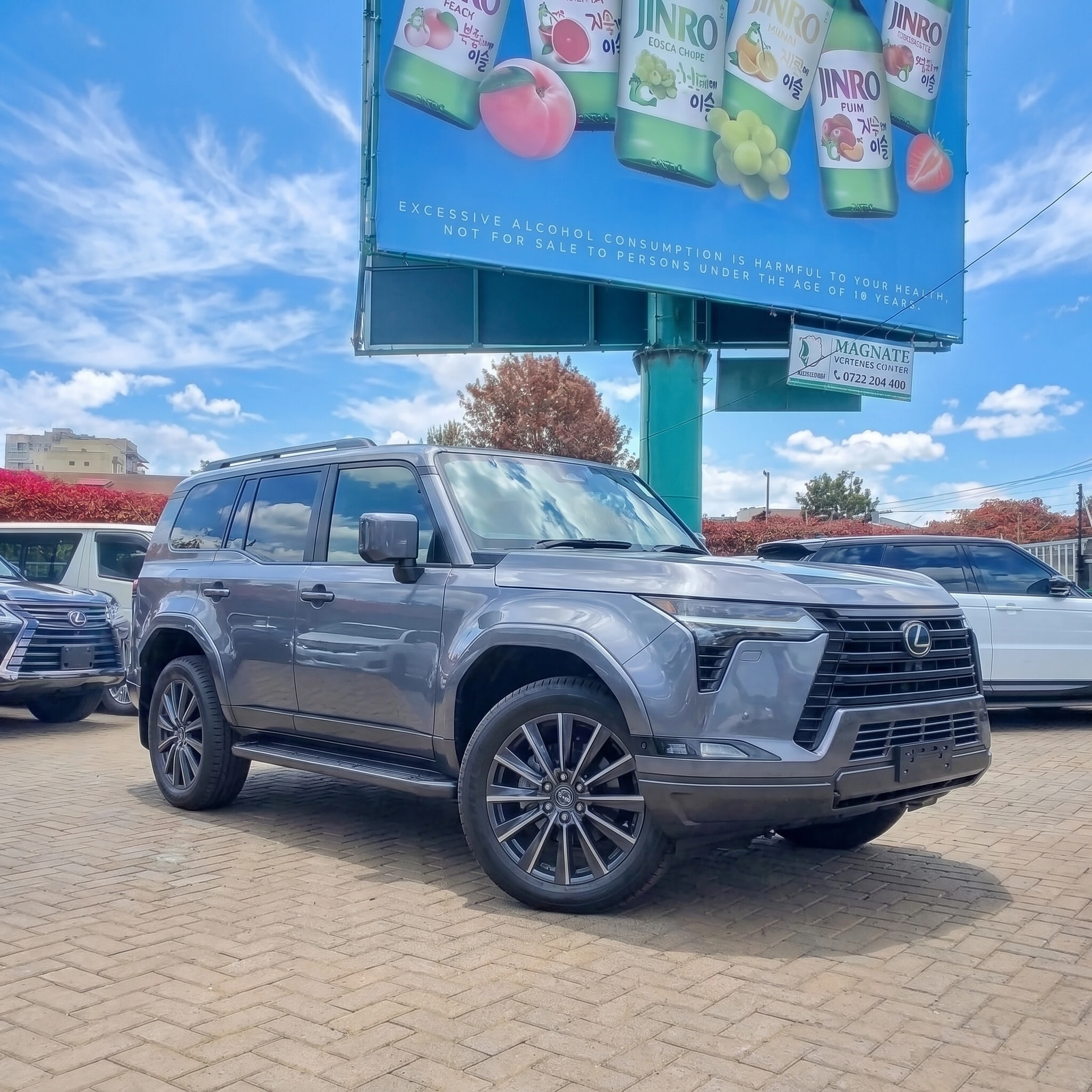 2025 Lexus GX550 — Photo 3