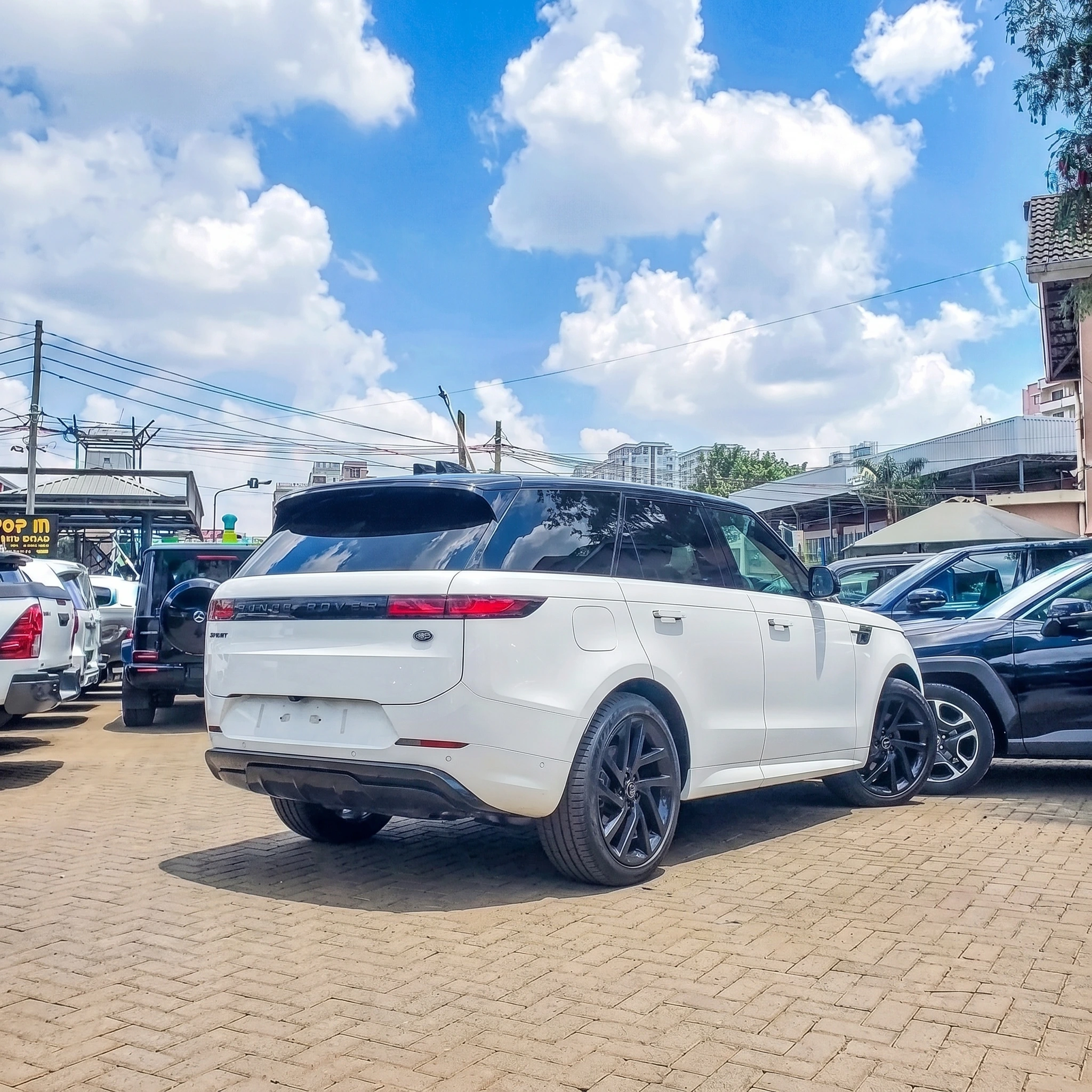 2023 Range Rover Sport — Photo 4
