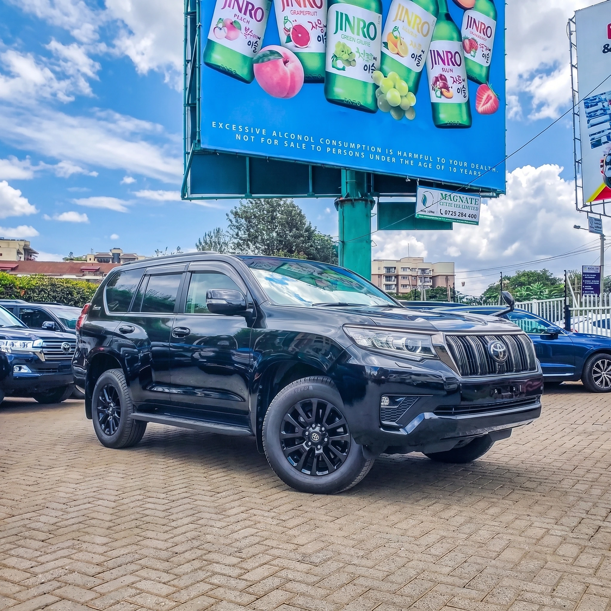 2021 Toyota Land Cruiser Prado — Photo 3